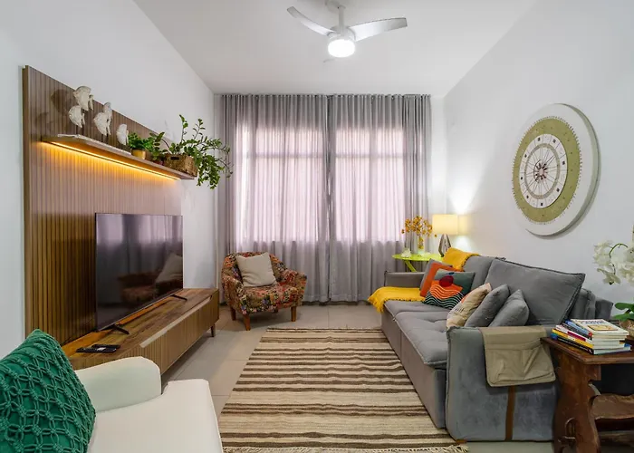 Espaçoso apartamento reformado em Copacabana Rio de Janeiro